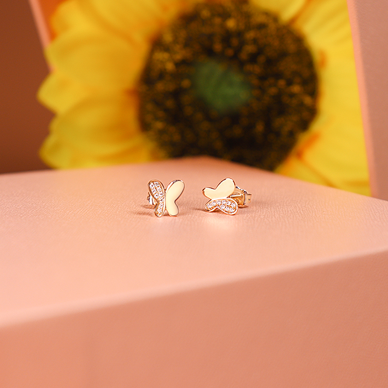 gold diamond earrings