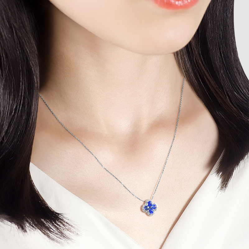 blue diamond pendant