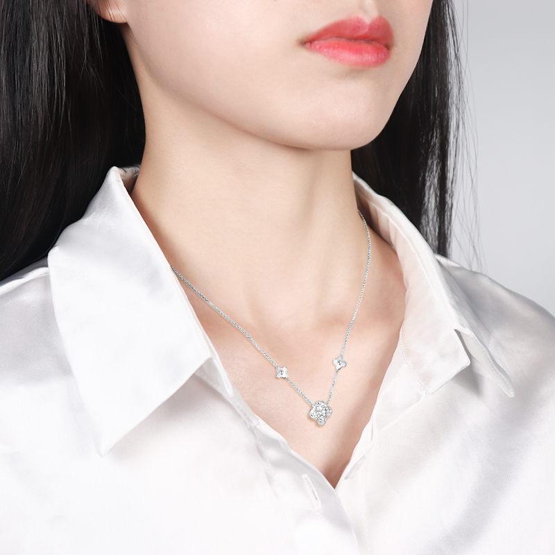 gold diamond necklace