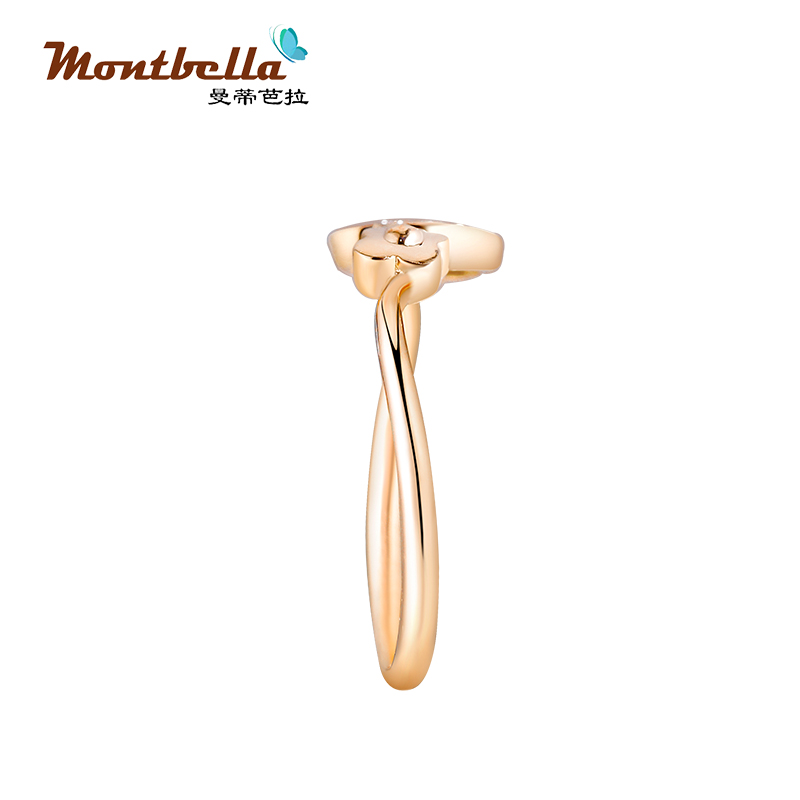 gold ring with diamonds